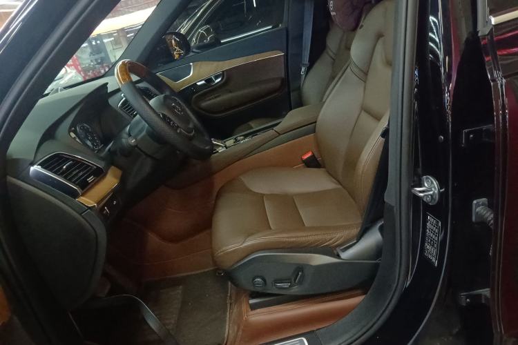 Used Volvo XC90 2022 B6 Zhiyi Luxury Edition 7-Seater Left Front Seat