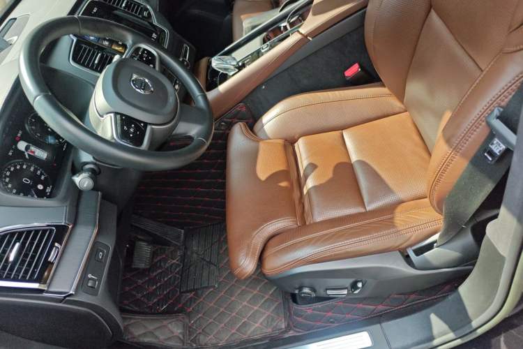 Used Volvo XC90 2022 B6 Zhiya Luxury 7-Seater Left Front Seat