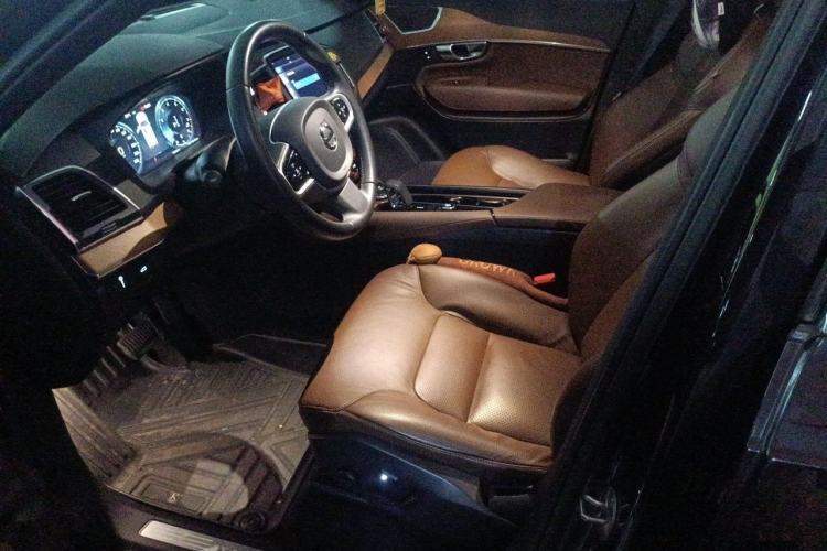 Used Volvo XC90 2022 B5 SmartDrive Luxury Edition 7 Seats Left Front Seat