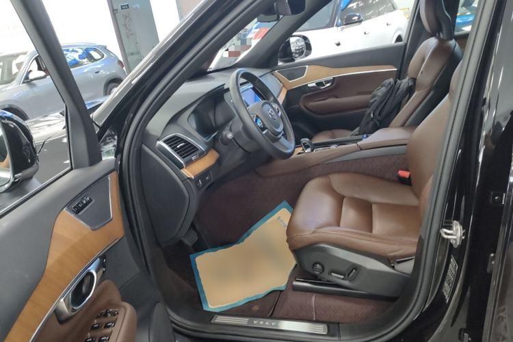 Used Volvo XC90 2022 B5 Smart Drive Luxury Edition 5 Seats Left Front Seat