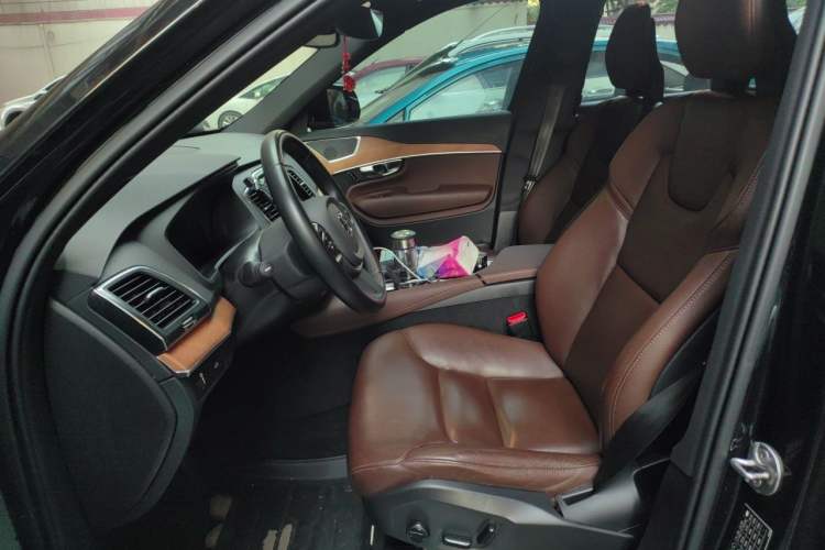 Used Volvo XC90 2022 B5 Smart Drive Luxury Edition 5 Seats Left Front Seat