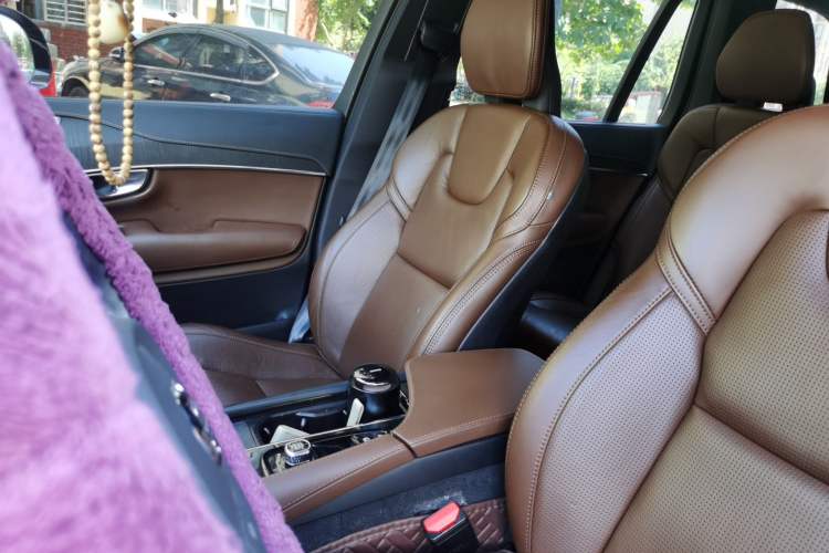 Used Volvo XC90 2022 B6 Zhiya Luxury 7-Seater Left Front Seat