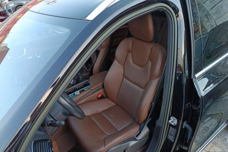 Used Volvo XC90 2022 B6 Zhiyi Luxury Edition 7-Seater Left Front Seat