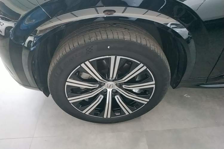 Used Volvo XC90 2022 B6 Zhiyi Luxury Edition 7-Seater Left Front Wheel Hub