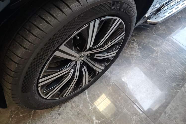 Used Volvo XC90 2022 B6 Zhiyi Luxury Edition 7-Seater Left Front Wheel Hub