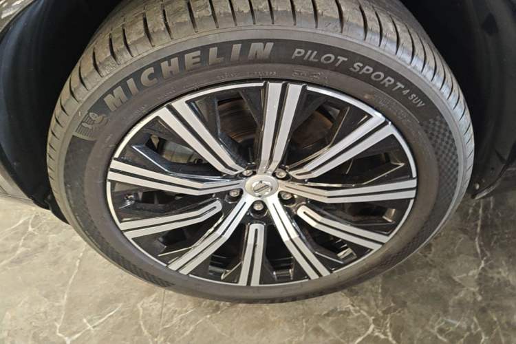Used Volvo XC90 2022 B6 Zhiyi Luxury Edition 7-Seater Left Front Wheel Hub