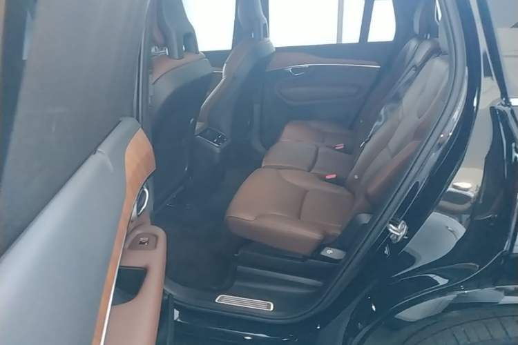 Used Volvo XC90 2022 B6 Zhiyi Luxury Edition 7-Seater Left Rear Seat