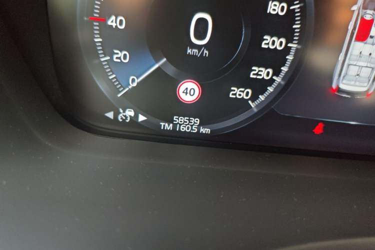 Used Volvo XC90 2022 B6 Zhiya Luxury 7-Seater Odometer Close Up