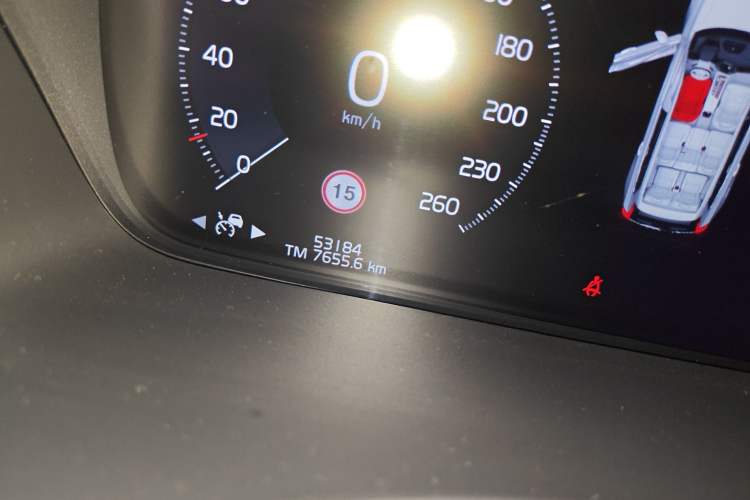 Used Volvo XC90 2022 B6 Zhiyi Luxury Edition 7-Seater Odometer Close Up