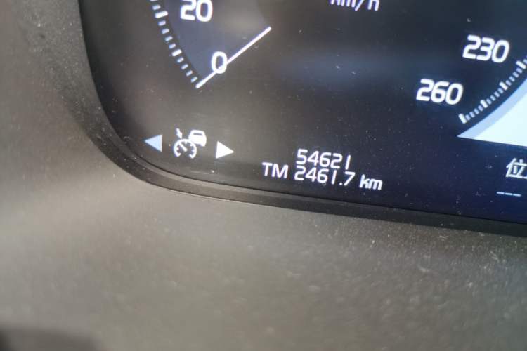 Used Volvo XC90 2022 B6 Zhiya Luxury 7-Seater Odometer Close Up