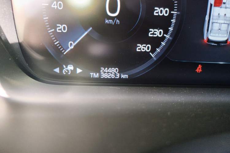 Used Volvo XC90 2022 B6 Zhiyi Luxury Edition 7-Seater Odometer Close Up