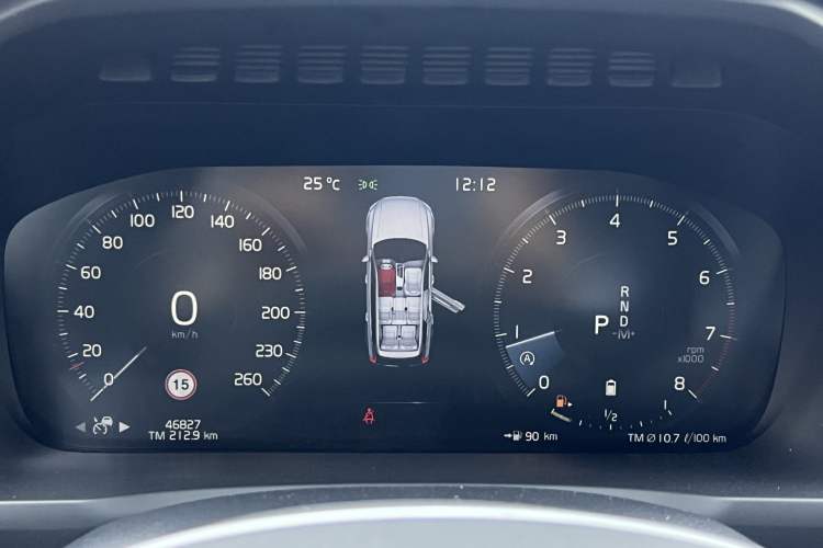 Used Volvo XC90 2022 B6 Zhiyi Luxury Edition 7-Seater Odometer Close Up