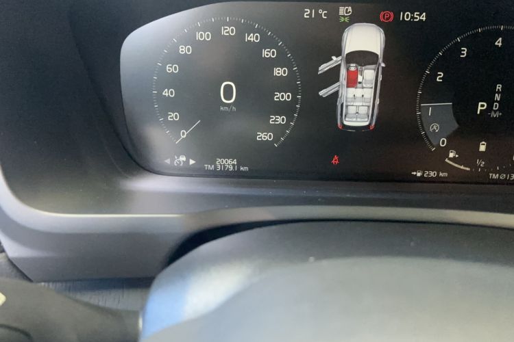 Used Volvo XC90 2022 B6 Zhiya Luxury 7-Seater Odometer Close Up