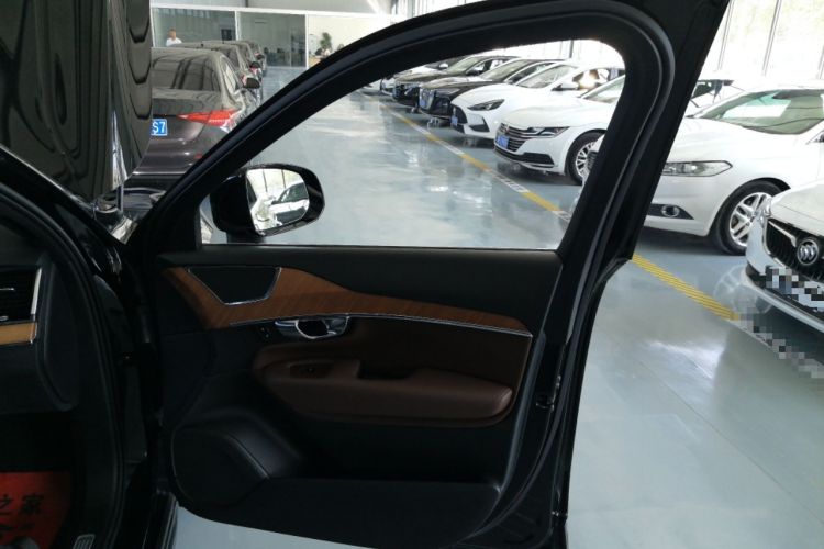 Used Volvo XC90 2022 B6 Zhiyi Luxury Edition 7-Seater Right Front Door Interior