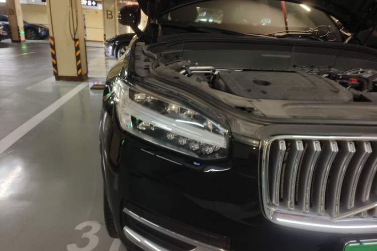 Used Volvo XC90 2022 B6 Zhiya Luxury 7-Seater Right Front Headlight
