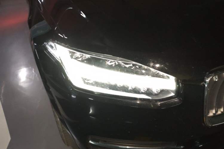 Used Volvo XC90 2022 B6 Zhiyi Luxury Edition 7-Seater Right Front Headlight
