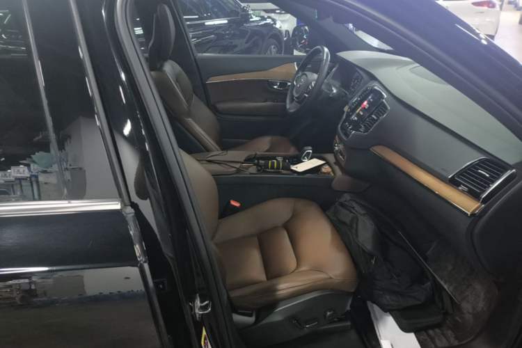 Used Volvo XC90 2022 B6 Zhiyi Luxury Edition 7-Seater Right Front Seat