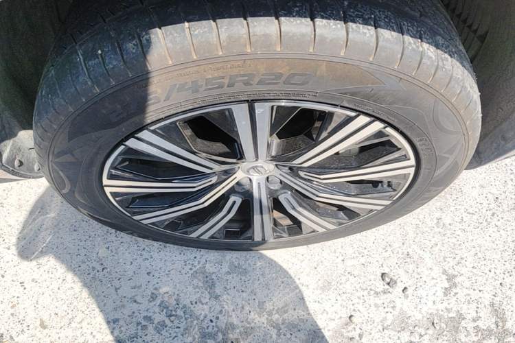 Used Volvo XC90 2022 B6 Zhiyi Luxury Edition 7-Seater Right Front Wheel Hub