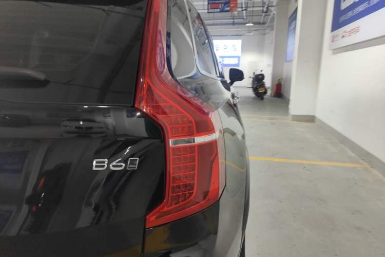 Used Volvo XC90 2022 B6 Zhiyi Luxury Edition 7-Seater Right Rear Taillight