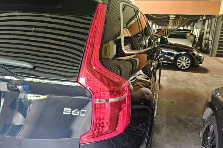 Used Volvo XC90 2022 B6 Zhiyi Luxury Edition 7-Seater Right Rear Taillight