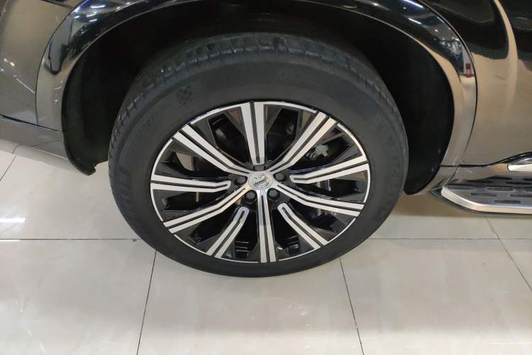 Used Volvo XC90 2022 B6 Zhiyi Luxury Edition 7-Seater Right Rear Wheel Hub