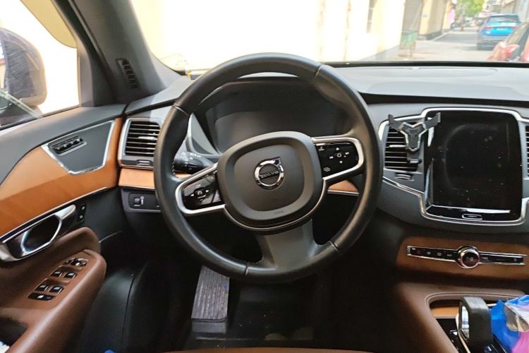 Used Volvo XC90 2022 B5 Smart Drive Luxury Edition 5 Seats Steering Wheel