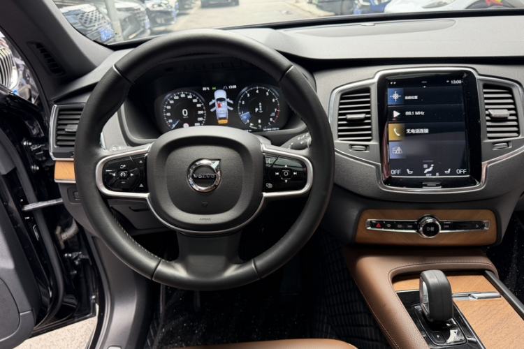 Used Volvo XC90 2022 B5 Smart Drive Luxury Edition 5 Seats Steering Wheel