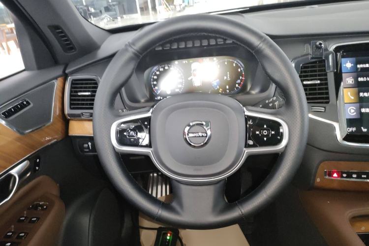 Used Volvo XC90 2022 B5 SmartDrive Luxury Edition 7 Seats Steering Wheel