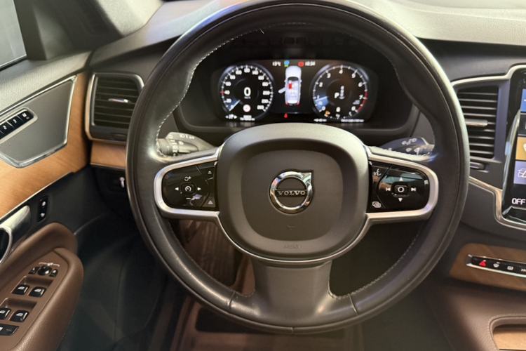 Used Volvo XC90 2022 B5 Smart Drive Luxury Edition 5 Seats Steering Wheel