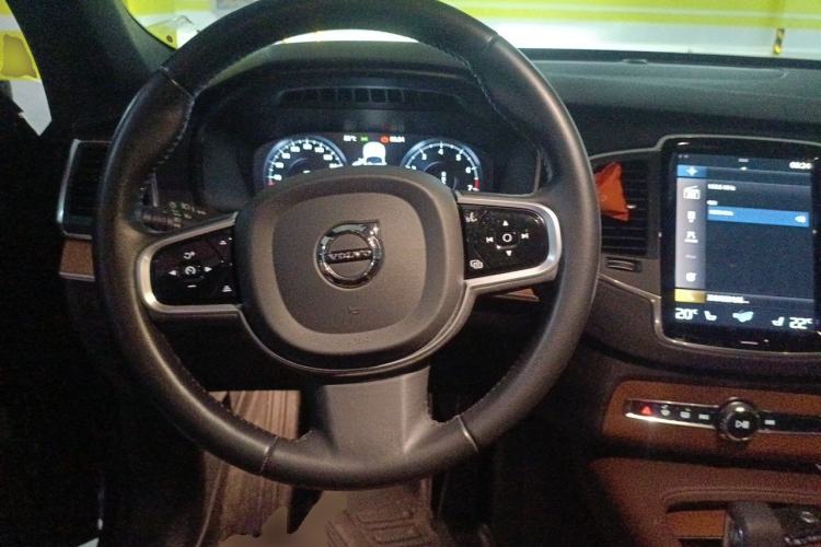 Used Volvo XC90 2022 B5 SmartDrive Luxury Edition 7 Seats Steering Wheel