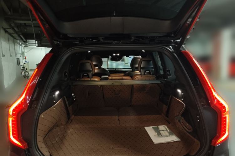 Used Volvo XC90 2022 B6 Zhiya Luxury 7-Seater Trunk
