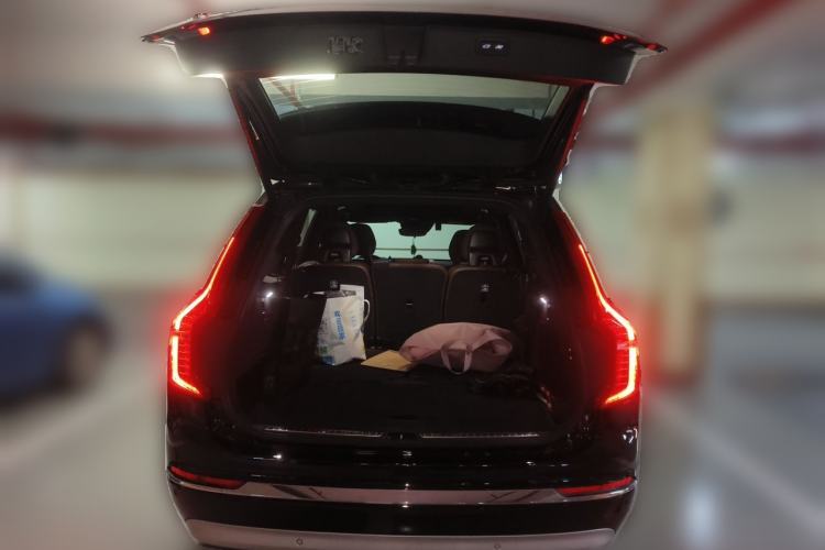 Used Volvo XC90 2022 B6 Zhiya Luxury 7-Seater Trunk