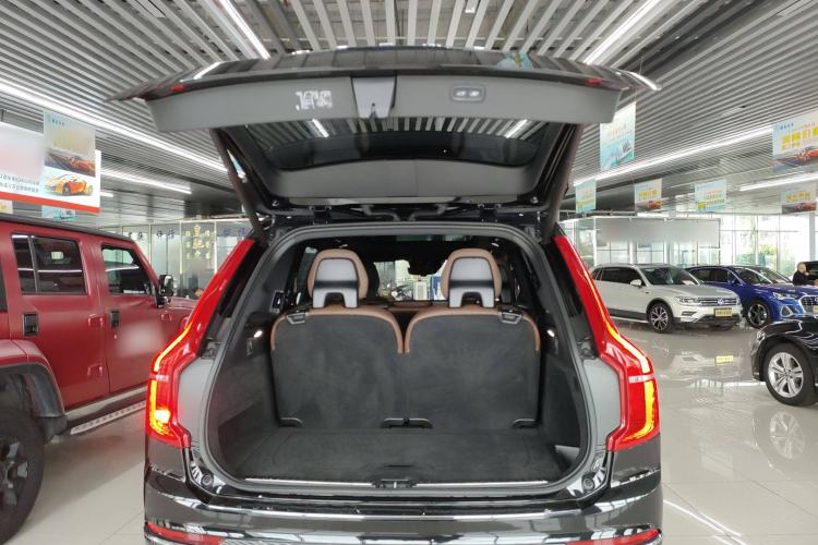 Used Volvo XC90 2022 B5 SmartDrive Luxury Edition 7 Seats Trunk