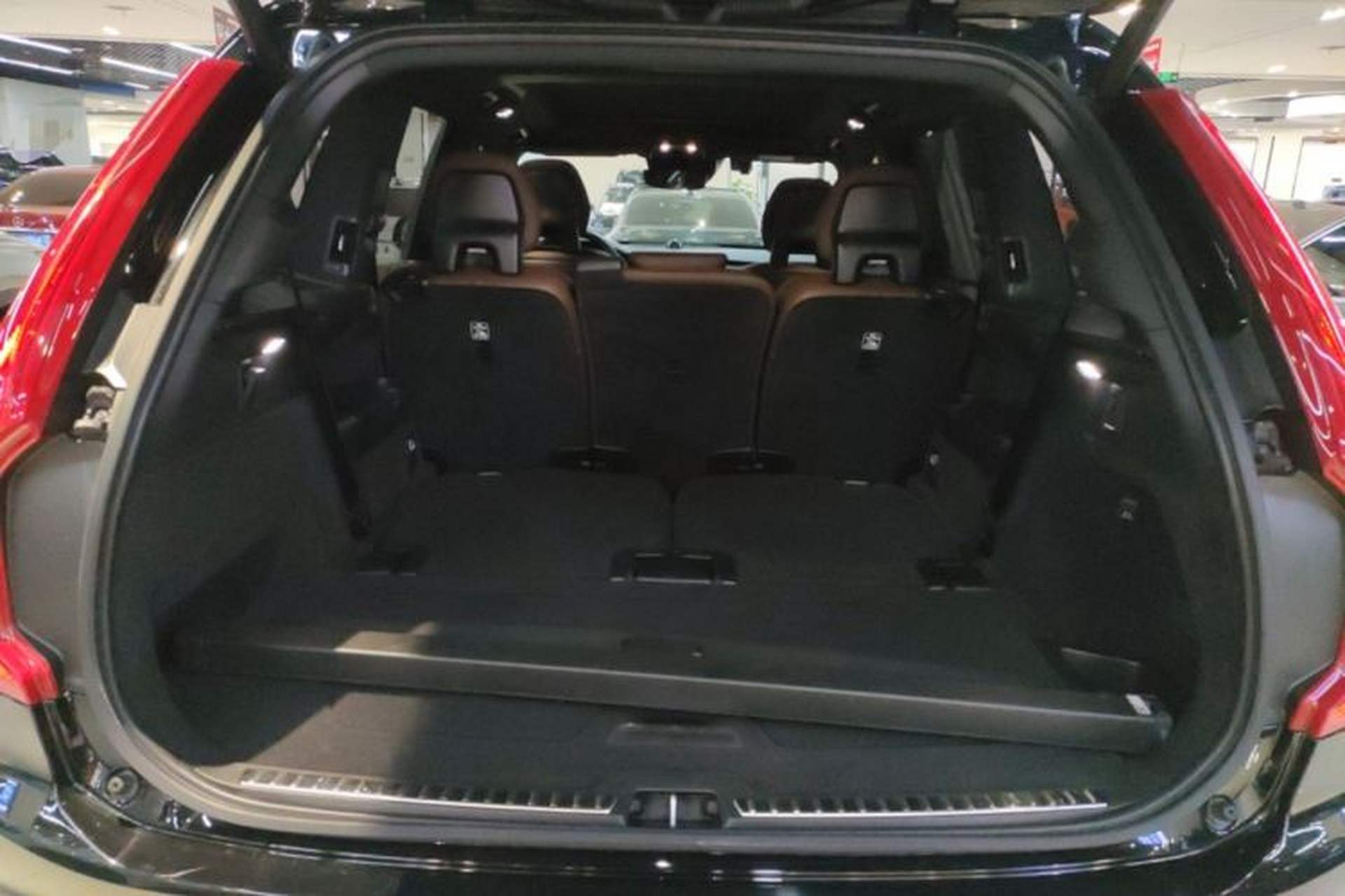 Used Volvo XC90 2022 B6 Zhiyi Luxury Edition 7-Seater Trunk