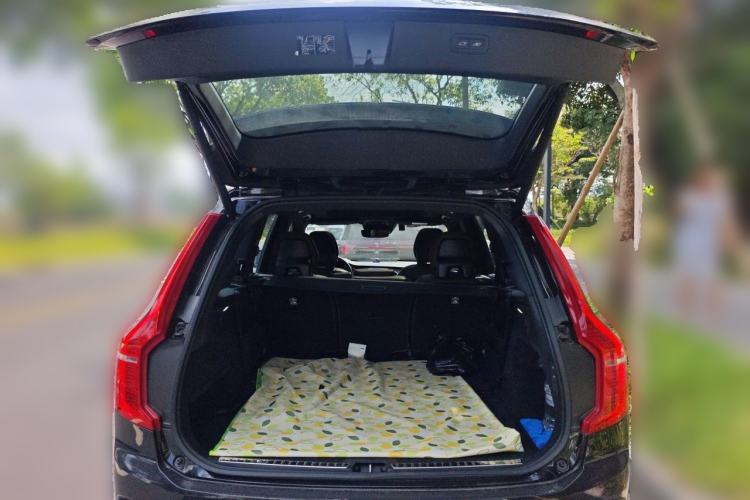 Used Volvo XC90 2022 B6 Zhiya Luxury 7-Seater Trunk
