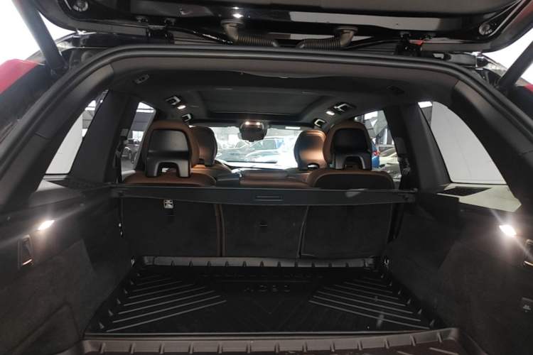 Used Volvo XC90 2022 B5 Smart Drive Luxury Edition 5 Seats Trunk