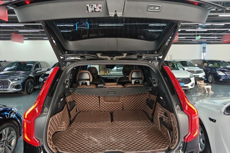 Used Volvo XC90 2022 B6 Zhiyi Luxury Edition 7-Seater Trunk