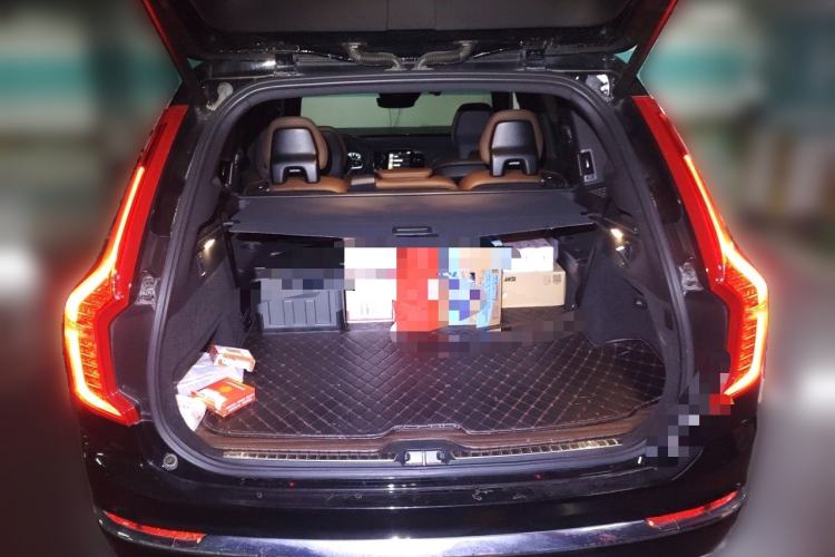 Used Volvo XC90 2022 B6 Zhiyi Luxury Edition 7-Seater Trunk