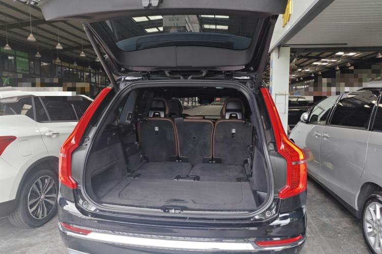 Used Volvo XC90 2022 B6 Zhiyi Luxury Edition 7-Seater Trunk