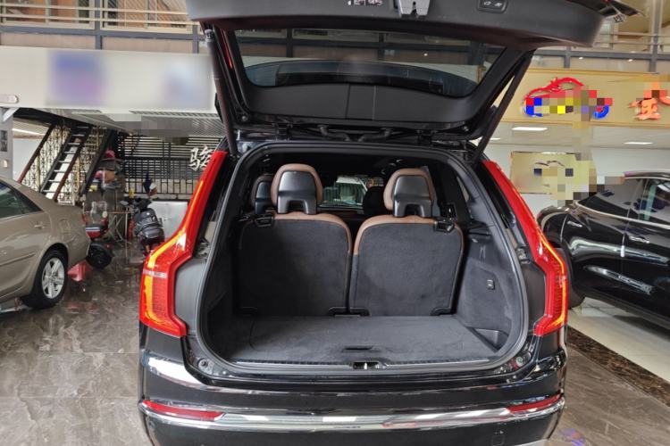 Used Volvo XC90 2022 B6 Zhiyi Luxury Edition 7-Seater Trunk