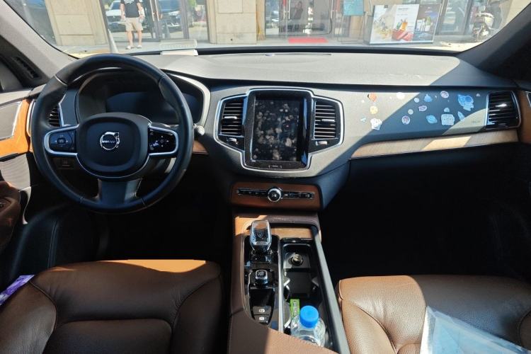 Used Volvo XC90 2022 B6 Zhiyi Luxury Edition 7-Seater Center Console