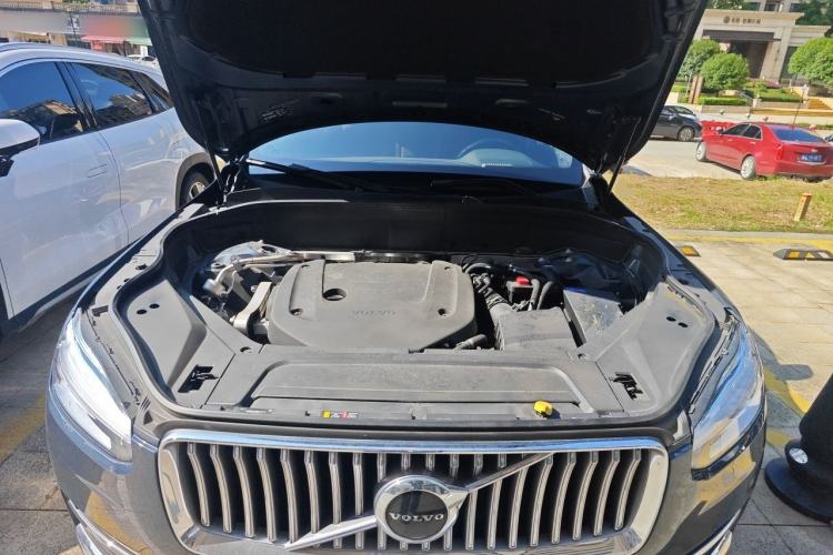 Used Volvo XC90 2022 B6 Zhiyi Luxury Edition 7-Seater Engine Bay