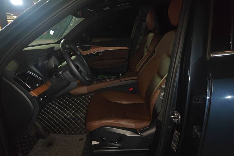 Used Volvo XC90 2022 B5 Smart Drive Luxury Edition 5 Seats Left Front Seat