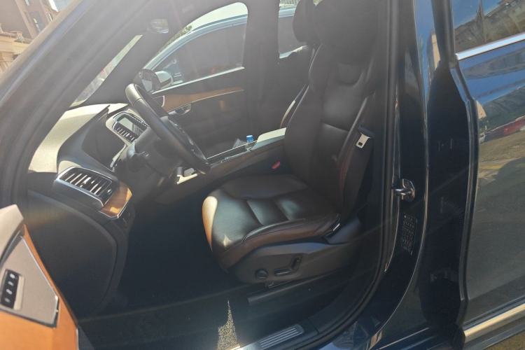 Used Volvo XC90 2022 B6 Zhiyi Luxury Edition 7-Seater Left Front Seat