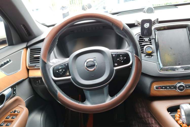 Used Volvo XC90 2022 B5 Smart Drive Luxury Edition 5 Seats Steering Wheel