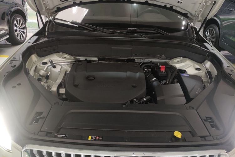 Used Volvo XC90 2022 B6 Zhiyi Luxury Edition 7-Seater Engine Bay