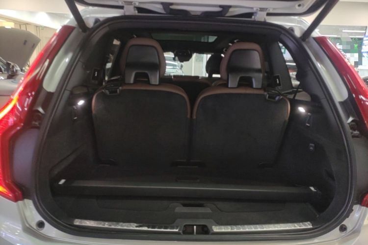 Used Volvo XC90 2022 B6 Zhiyi Luxury Edition 7-Seater Trunk