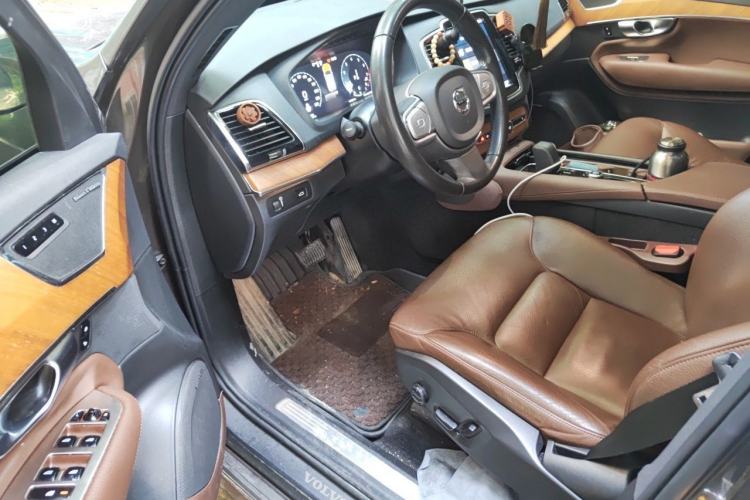 Used Volvo XC90 2022 B6 Zhiyi Sport Edition 7-Seater Driver Seat