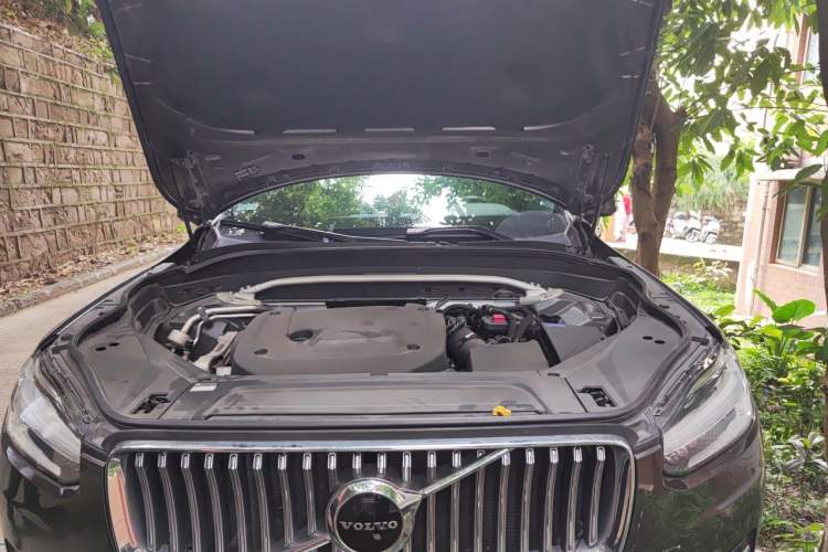 Used Volvo XC90 2022 B6 Zhiyi Sport Edition 7-Seater Engine Bay