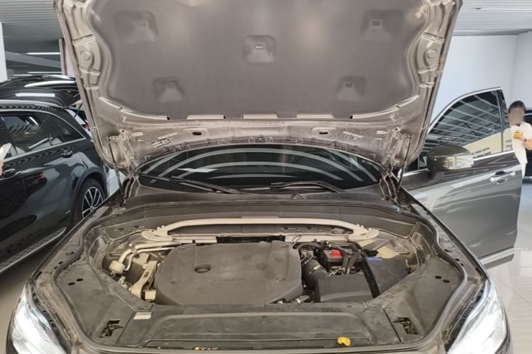 Used Volvo XC90 2022 B6 Zhiyi Luxury Edition 7-Seater Engine Bay